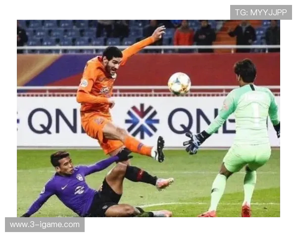 国安在主场迎战墨尔本胜利全力争胜展现球队实力与斗志